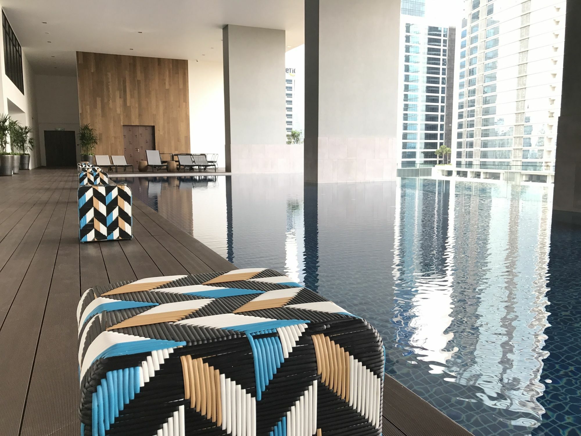 Alila Bangsar Kuala Lumpur Hotel Ngoại thất bức ảnh The Sky Pool at The Landmark