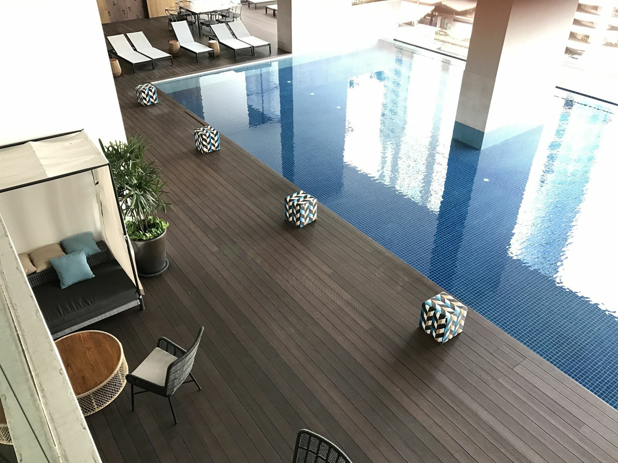 Alila Bangsar Kuala Lumpur Hotel Ngoại thất bức ảnh The pool at the hotel